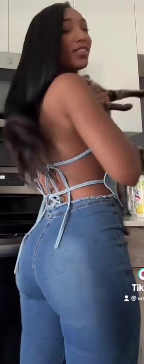 warriyah sex model photo