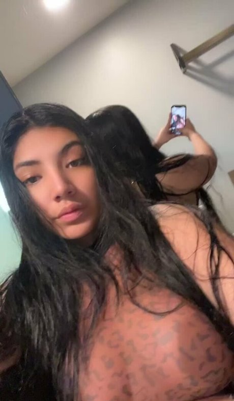 Jocyi I model exclusive pic