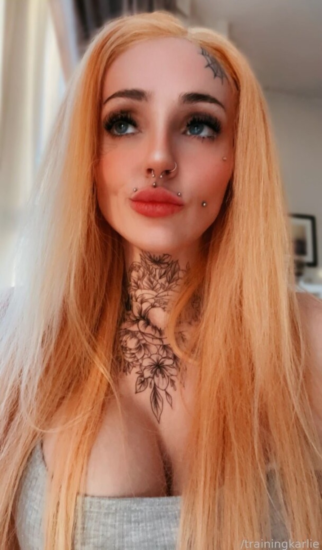 roziekatz naked star pic