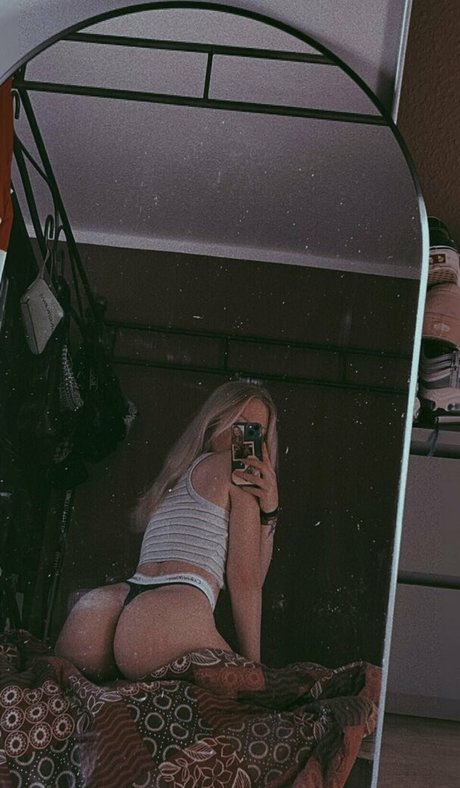 sina nck star naked gallery