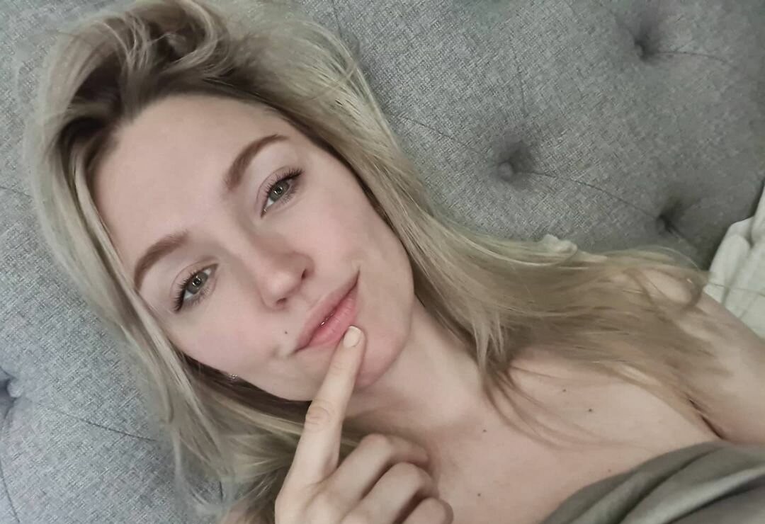 Elinasky profile image