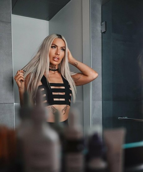 Kittybooboo1 pornstar art img