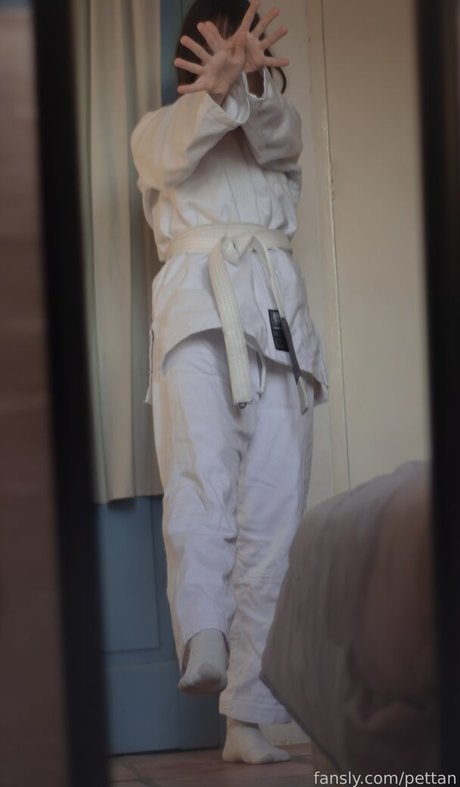 pettan erotic star photos