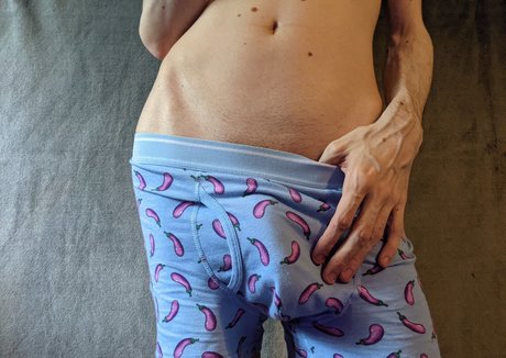 ThatFuckinSquirrel erotic pornstar img