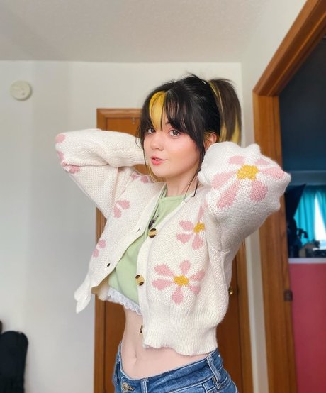 teen lesbian onlyfans naked archive