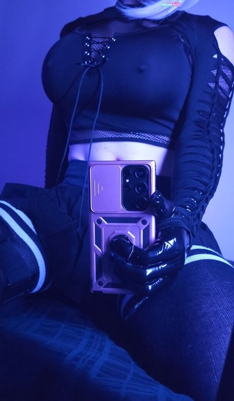 neonfuta model porn picture