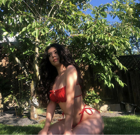 LylyannaJadee xxx model galleries