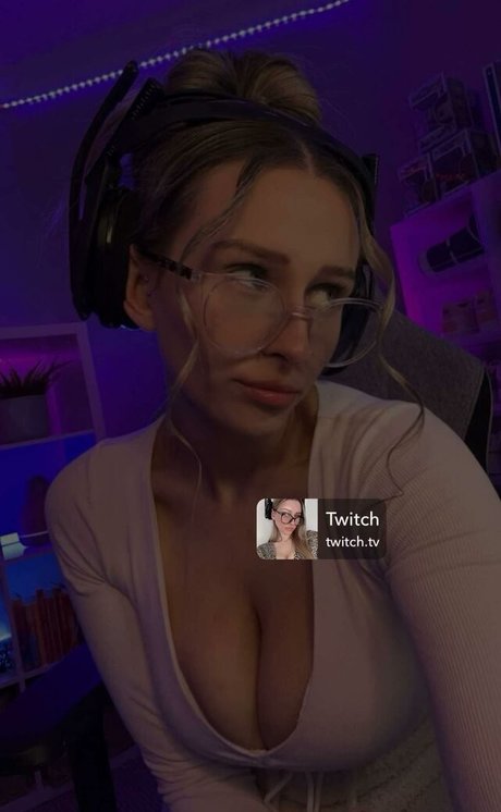 beautiful big boobs onlyfans pornographic pics