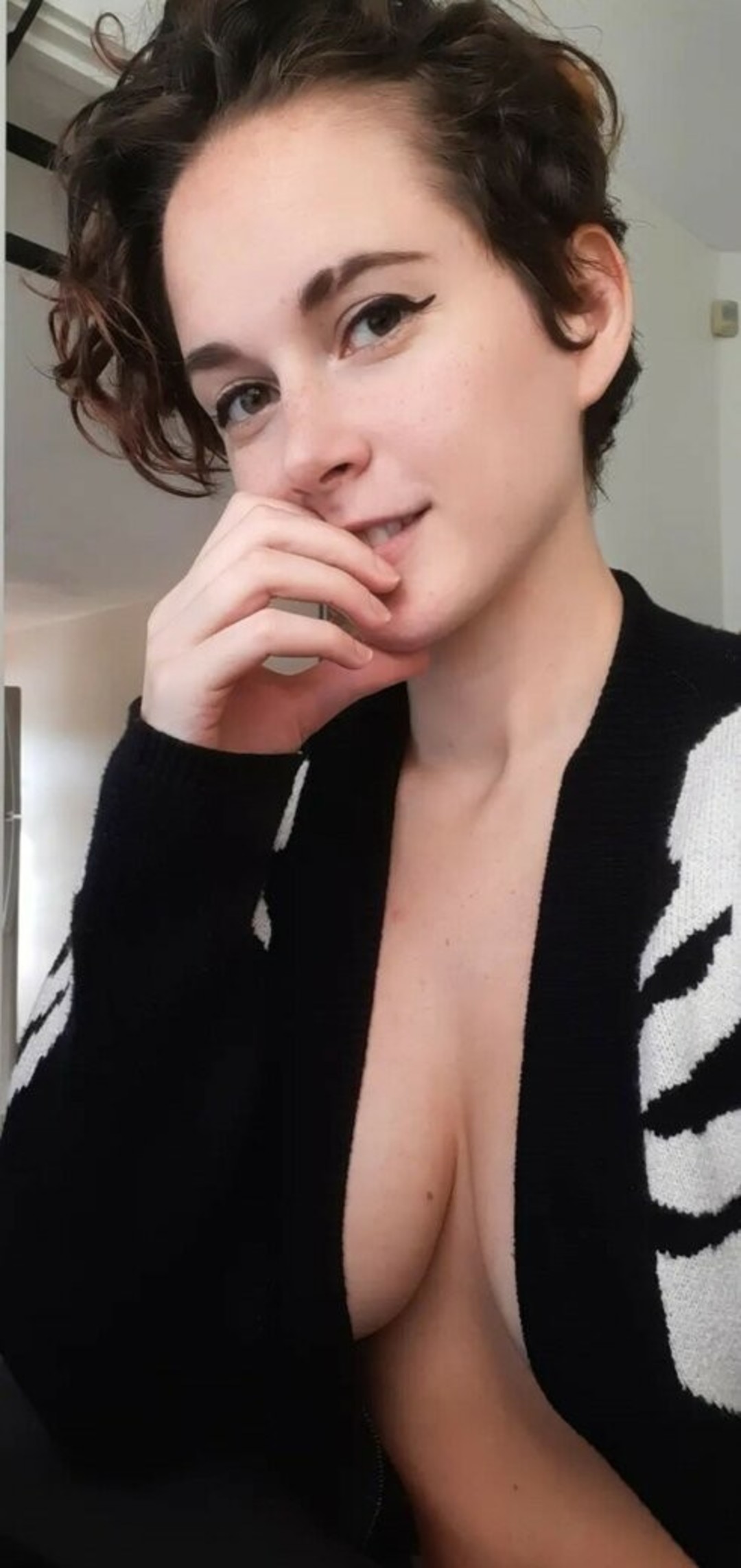 Salunes secret free pornstar image