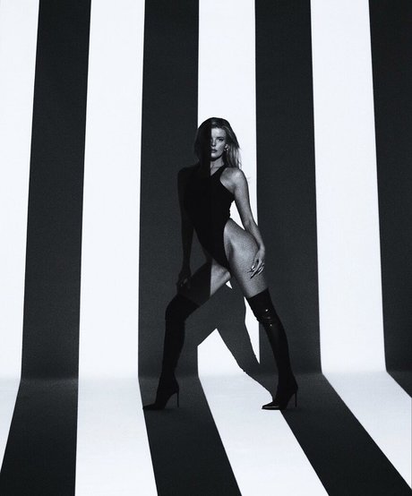 hottest midget onlyfans sexy xxx image