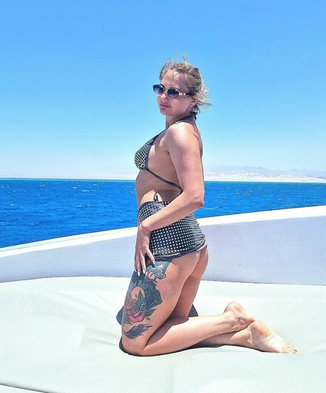 Masha Hitraya star nude pics