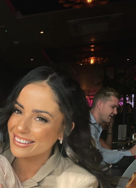 Megan L star nude photo