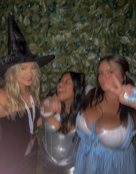 teen natural tits onlyfans sex photos