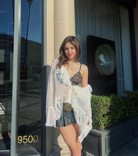 Sophie Silva art star images