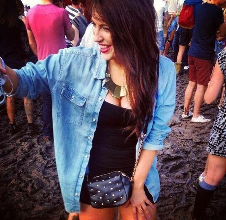 down onlyfans exclusive pics