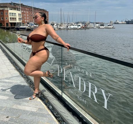 tylea adore pornstar top pic