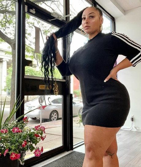 tylea adore hot actress photo