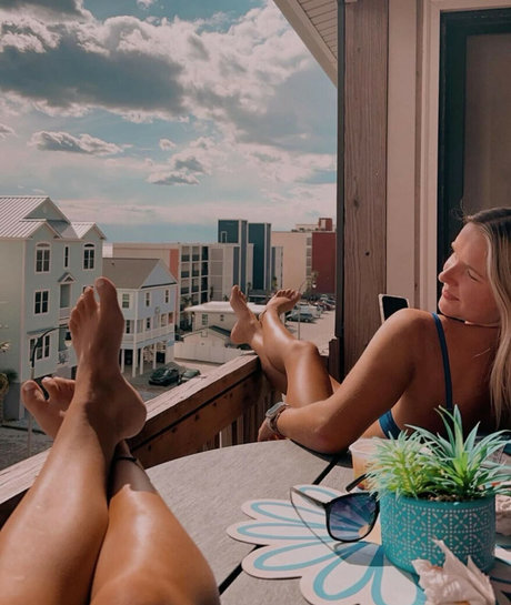 Emily Sentner beautiful actress pictures