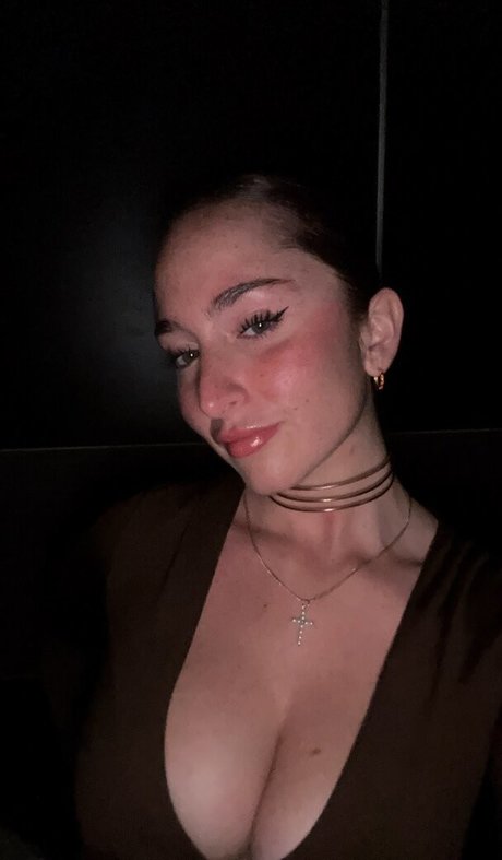 Lucia Perez hd star pic