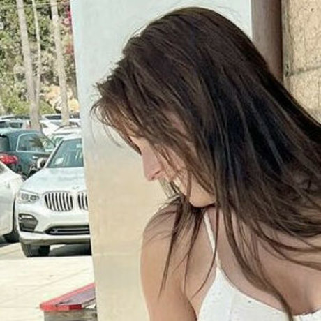 Belle Warren free model images