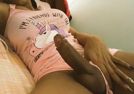 SaraDivats1 model high quality gallery