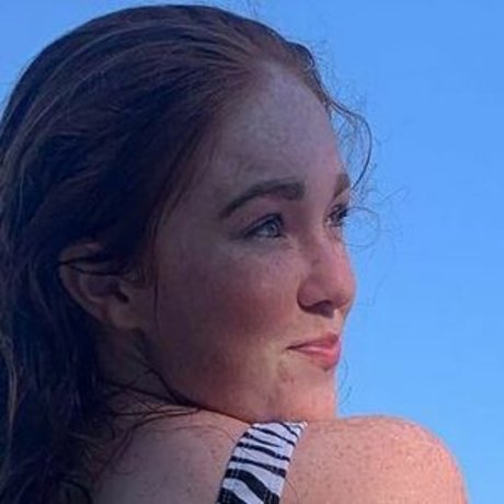 Kenziemahar model sexy images