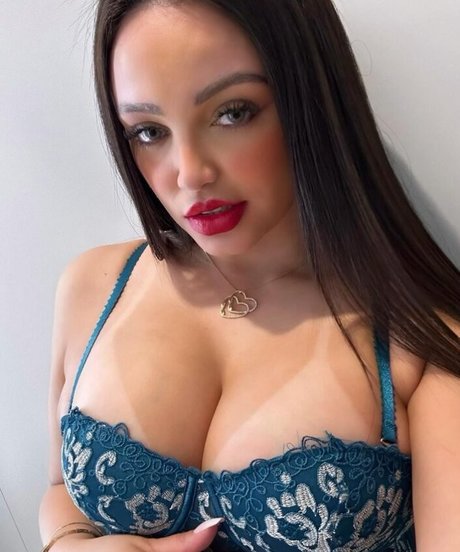 Vanessa Sanntt star pics