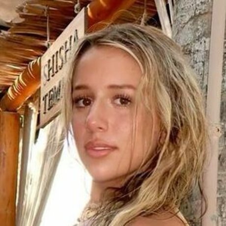 georgiapeach2570 model nude pics