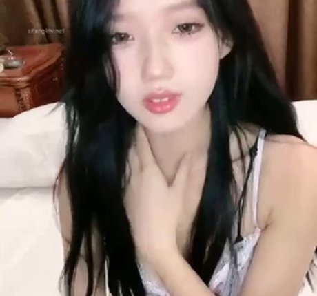 teen feet onlyfans erotic photo