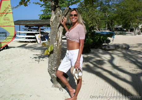 lesbians onlyfans hd pic