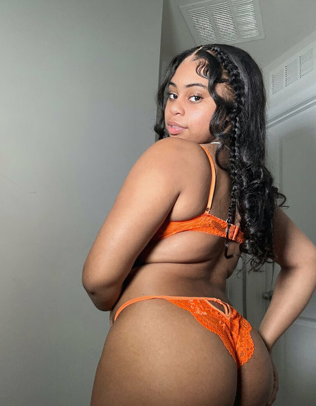 flowerbombbbb star adult image