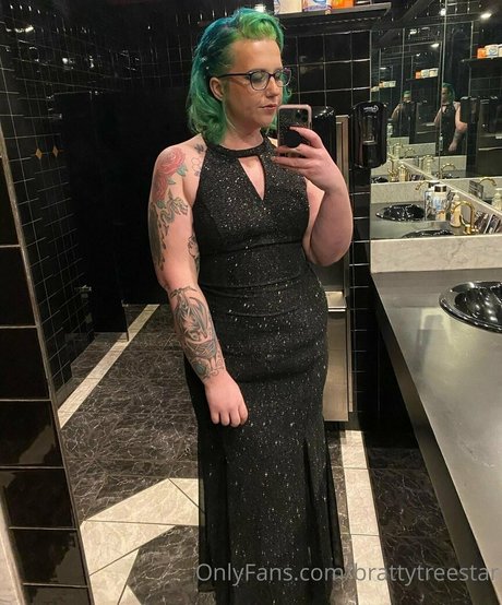 brattytreestar adult model gallery