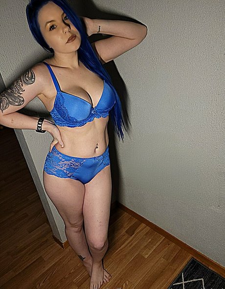 isaredbird pretty model images