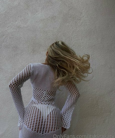 itskyrakaty art actress image