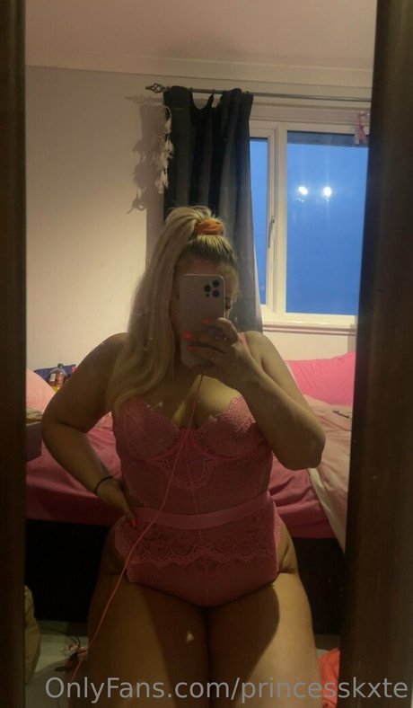 princesskxte model porn pics