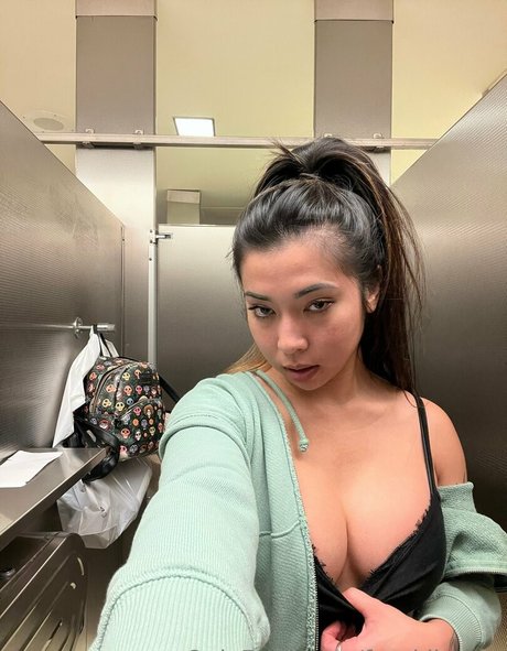 teen topless onlyfans free xxx photo