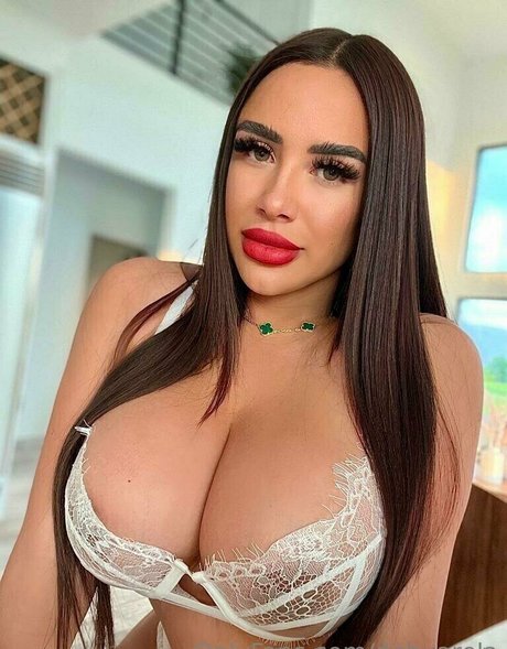 debvarela hot star picture