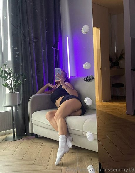 missemmy19 pornstar high quality photo