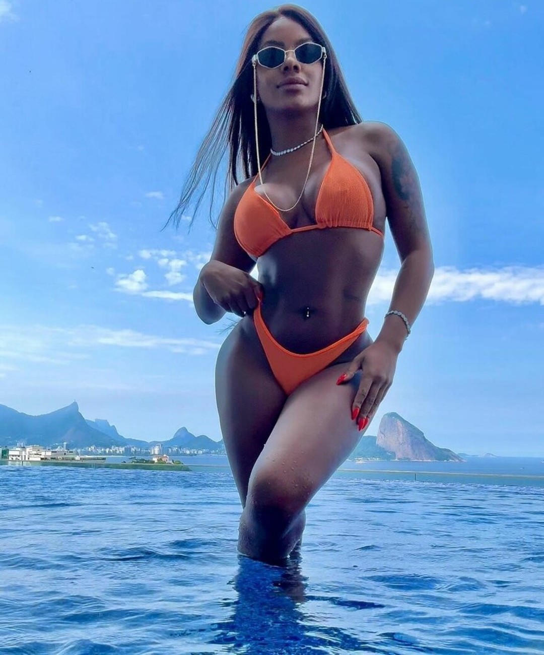 Jessica Apolinario art star images