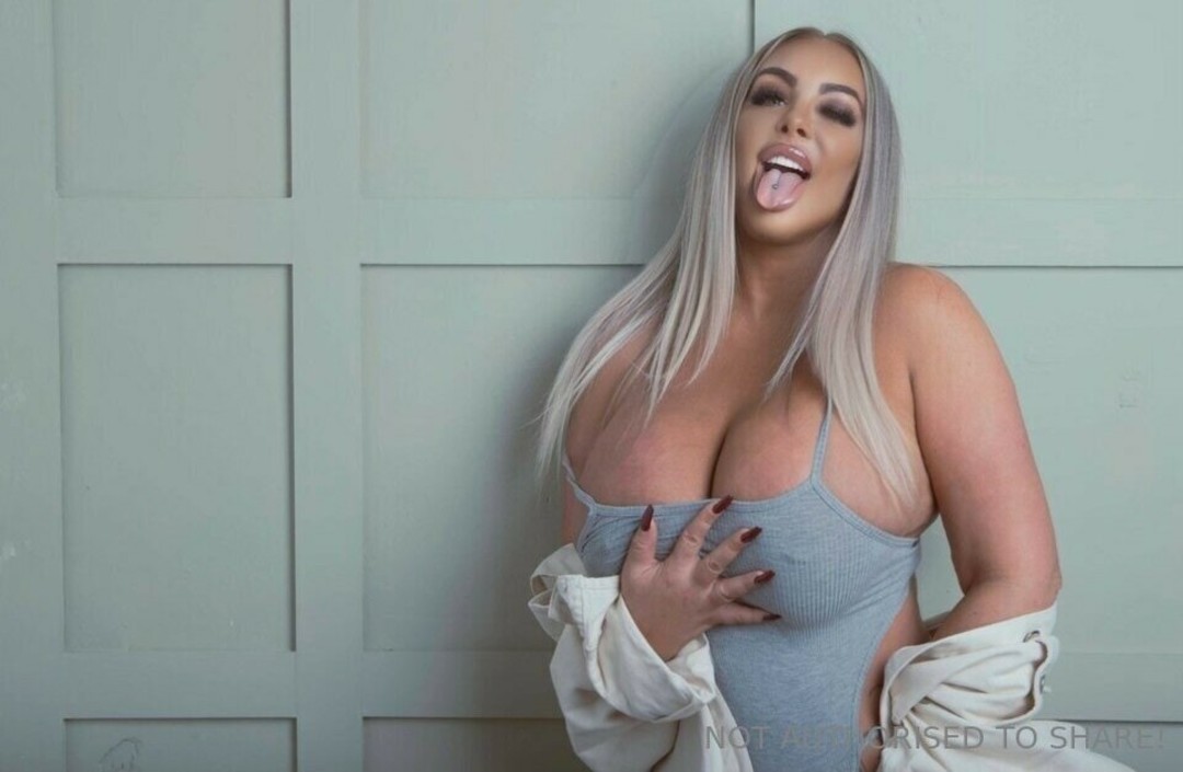 lesbian fisting onlyfans art nude pic