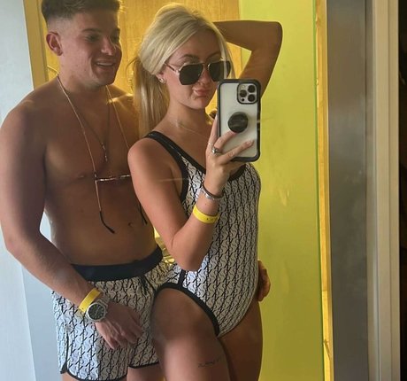 Lily Mcalpine pornstar pretty picture