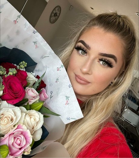 Alex Estelle model sex picture