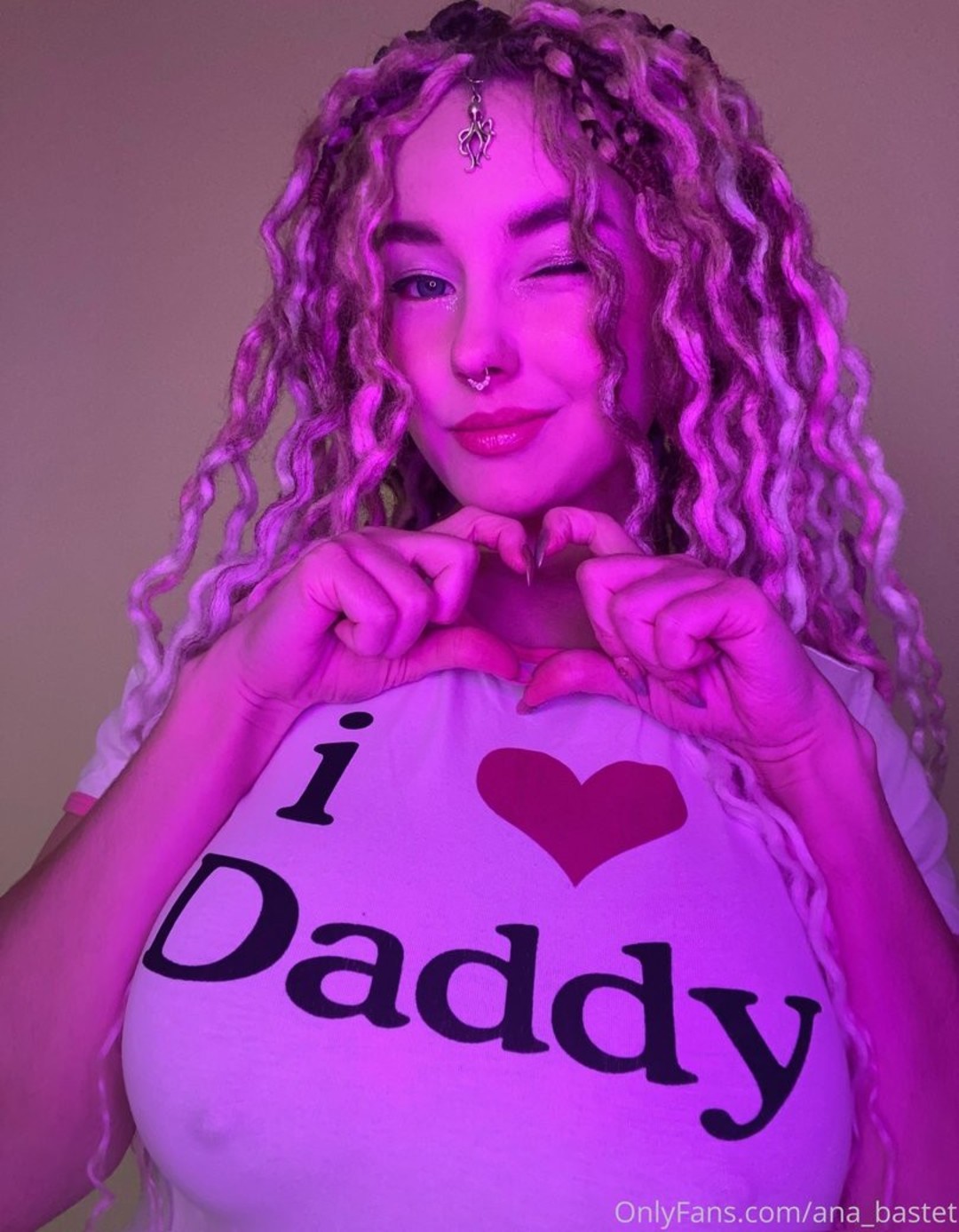 Ana Bastet pornstar pretty img