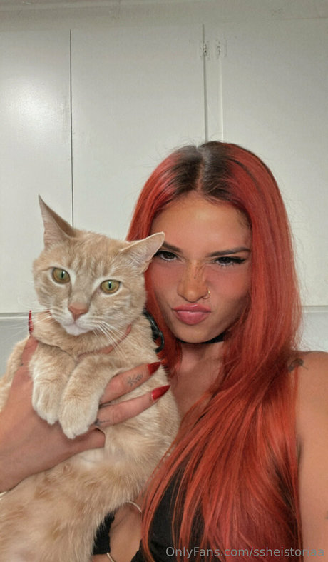 ssheistoriaa sexy star pics