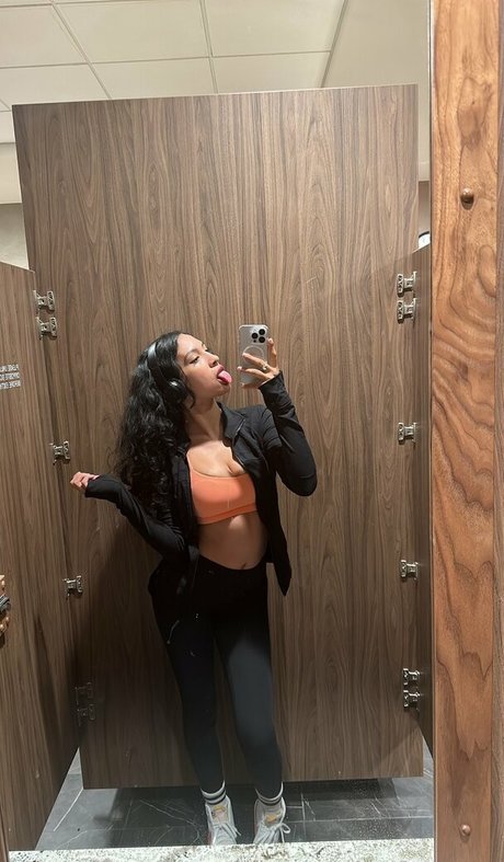 princesadelilah adult model photo