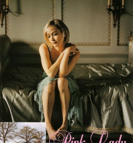 Sophia Myles high quality actress image