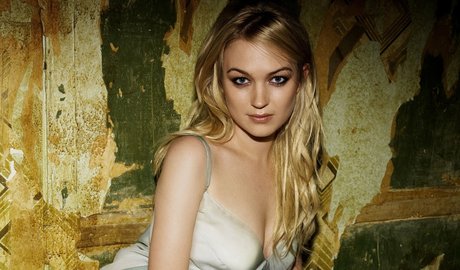 Sophia Myles erotic model photos