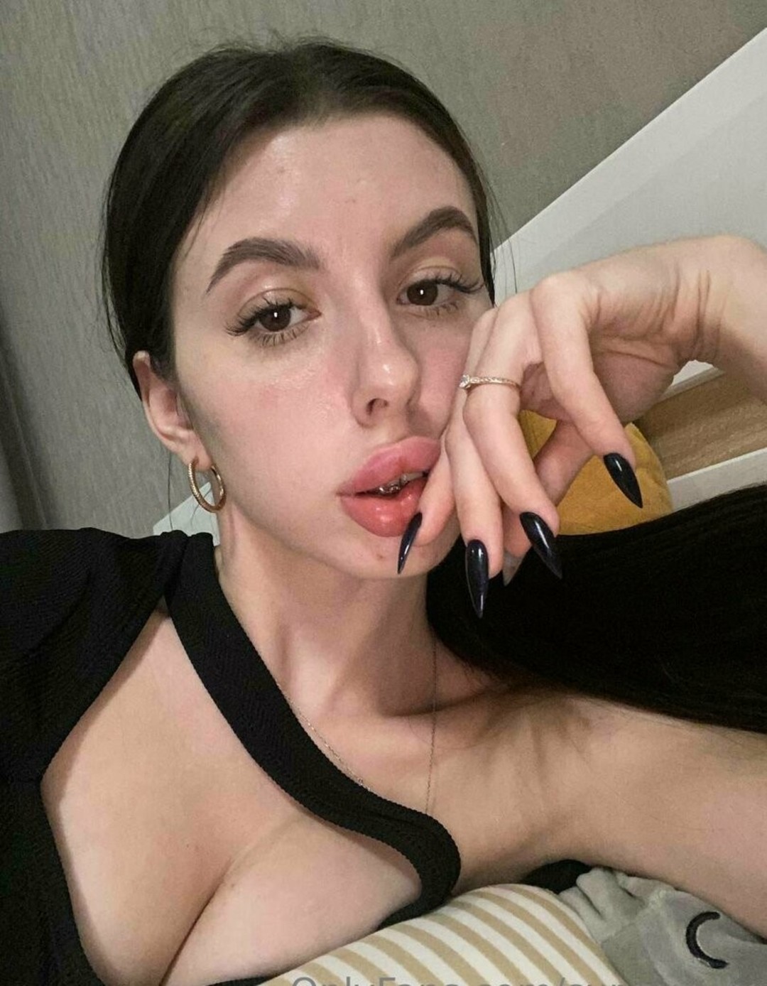 sunnyjully sex model picture