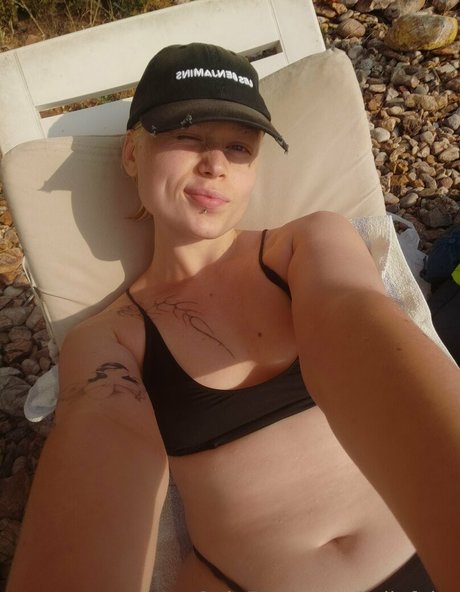 lesbian anal strapon onlyfans nude pics