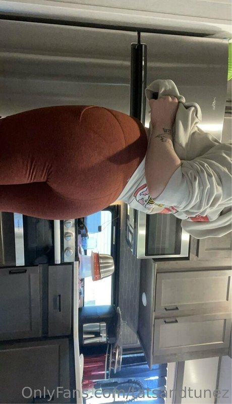 tatsandtunez pornstar pretty pics